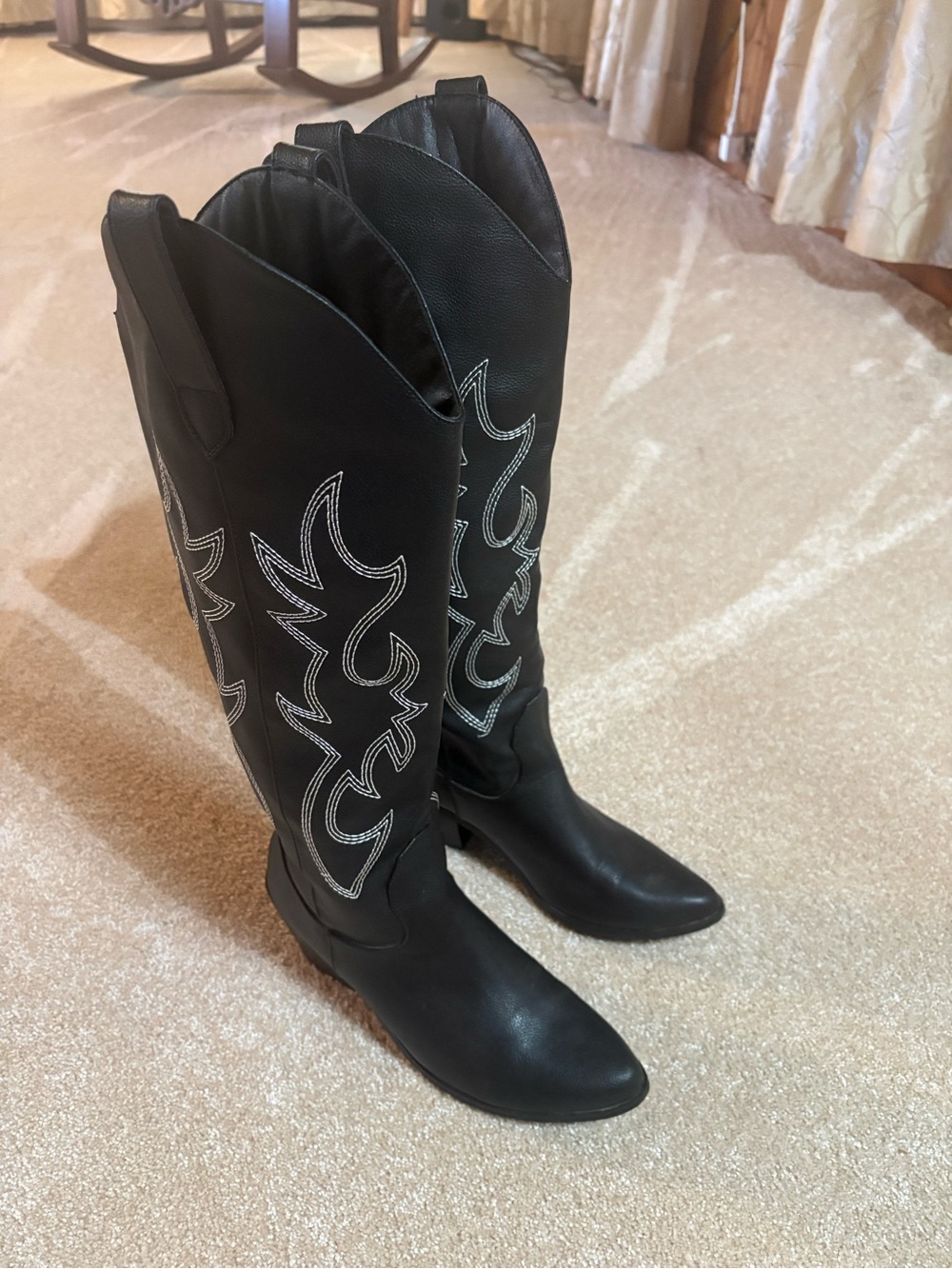 Black Western Cowboy Boots Size 8 Faux Leather
